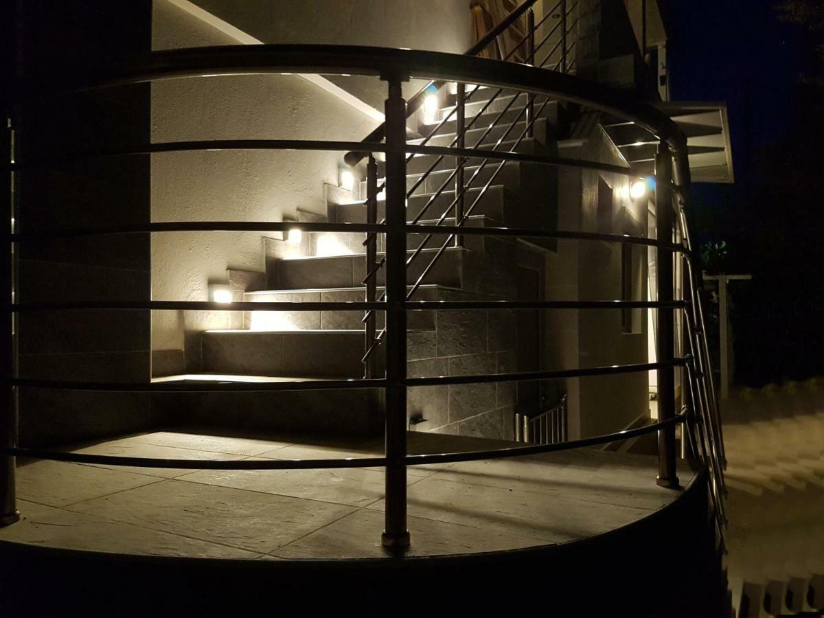 V Luxury Suites Toroni 3 Εξωτερικό φωτογραφία